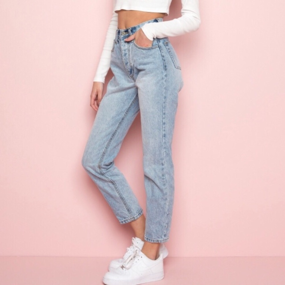 Brandy Melville J. Galt High Waisted Jeans